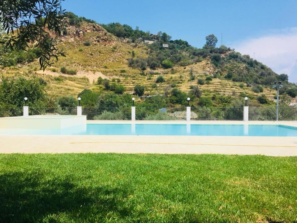 Agriturismo Villa Orchidea Ali Terme Bagian luar foto